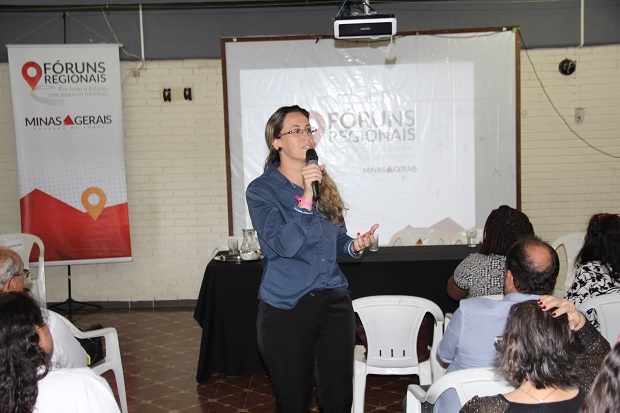 Geniana Faria apresentou o sistema aos presentes. Foto: Elian Oliveira/ACS-SEE