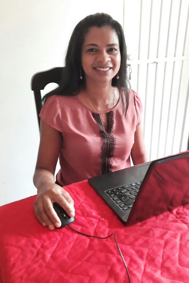 Professora Rosileni, da Escola Estadual da Vila Novo Horizonte. Foto: Arquivo Pessoal